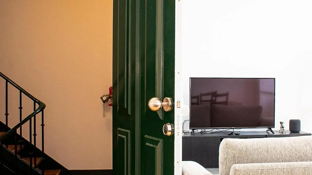 Bairro Alto Bright 2 Bdr Apt With Ac Lisbon Apartment