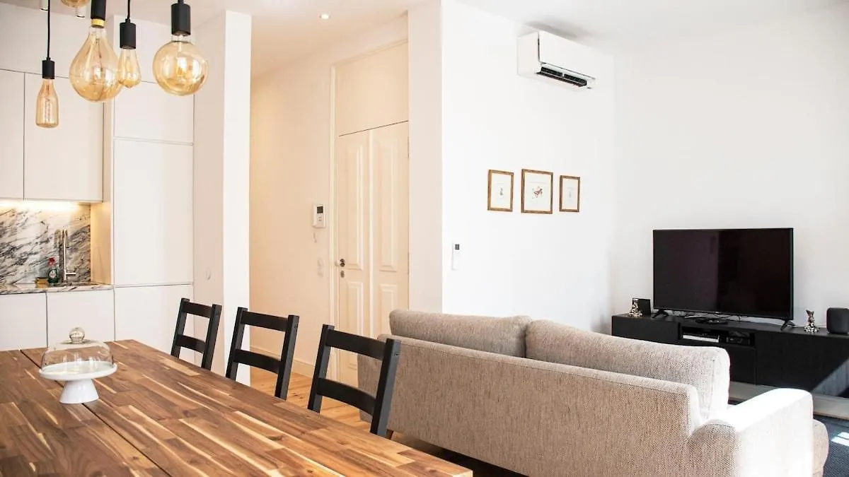 Bairro Alto Bright 2 Bdr Apt With Ac Lisbon